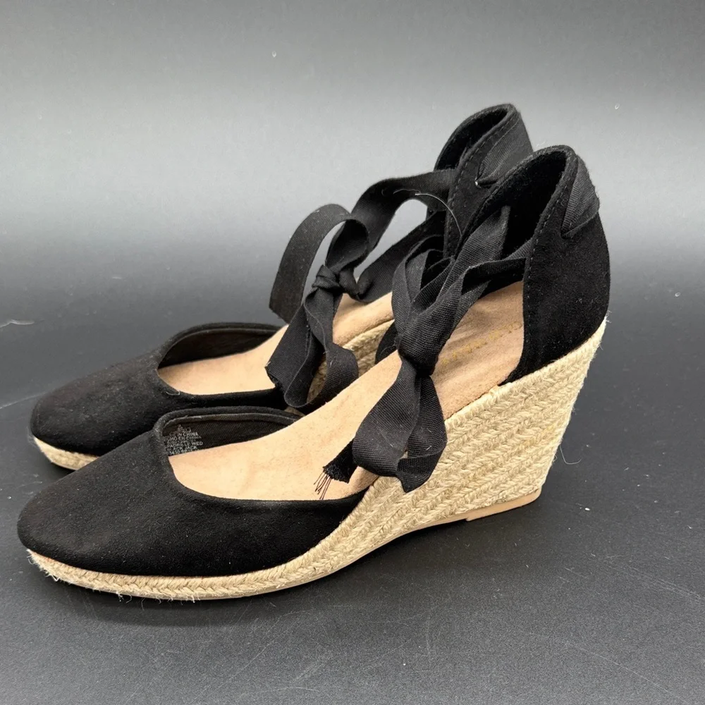 Old Navy Black Espadrille Wedge Size 8